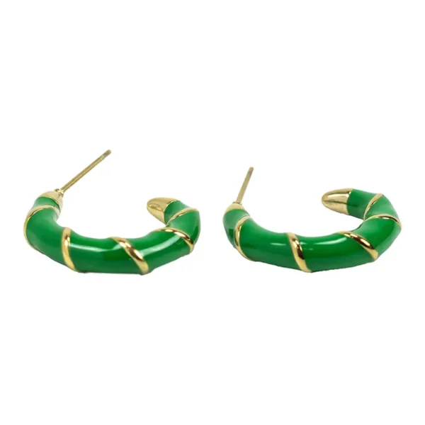 σκουλαρίκια κρίκοι ανοιχτοί με πράσινο σμάλτο ατσάλινα σε χρυσό