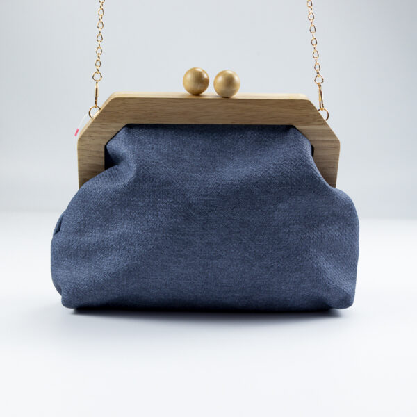 τσάντα clutch denim μπλε με αλυσίδα